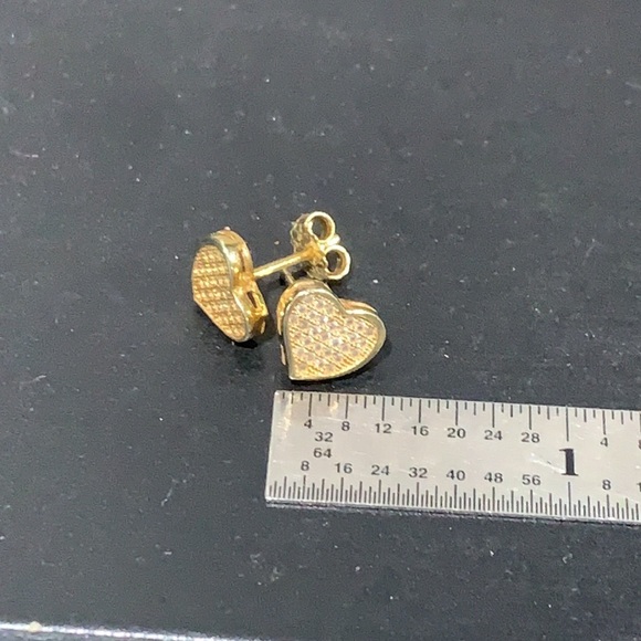 Gold Pavé heart earrings - Picture 4 of 4